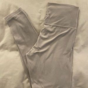 Aritzia TNAButter 7/8 Leggings Plein Air